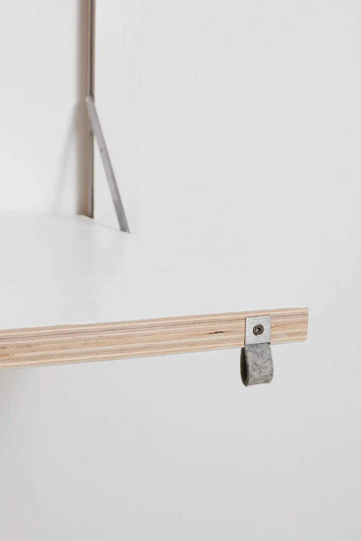 Ambivalenz Fläpps - Vægskrivebord - Secretary - Sort - 100x60 cm