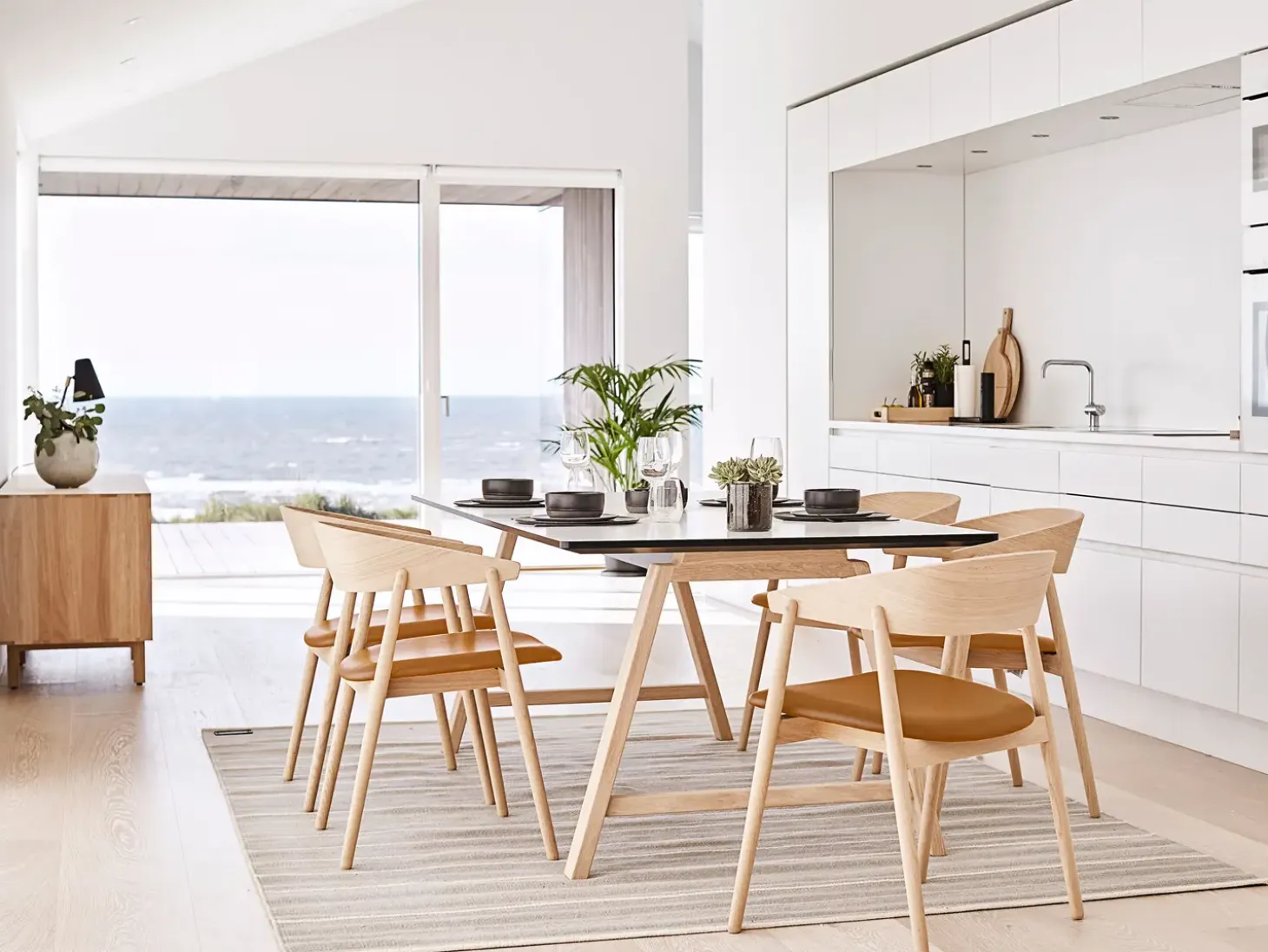 Andersen furniture - AC2 Armstol - Eg, cognac læder