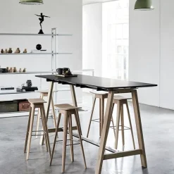 Andersen Furniture - HC1 barstol - Eg med sort lædersæde