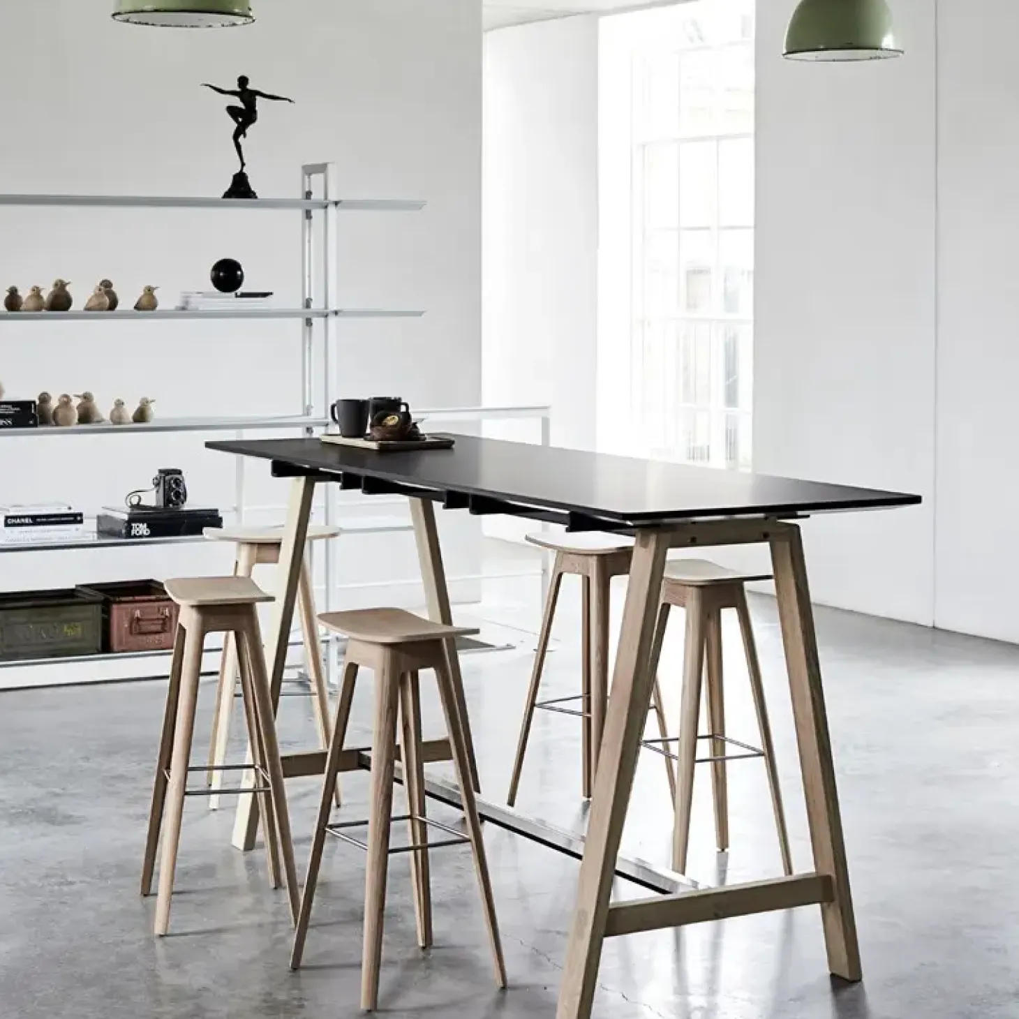 Andersen Furniture - HC1 barstol - Eg med sort lædersæde