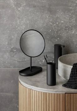 Blomus - Bath Towel - Black - CARO