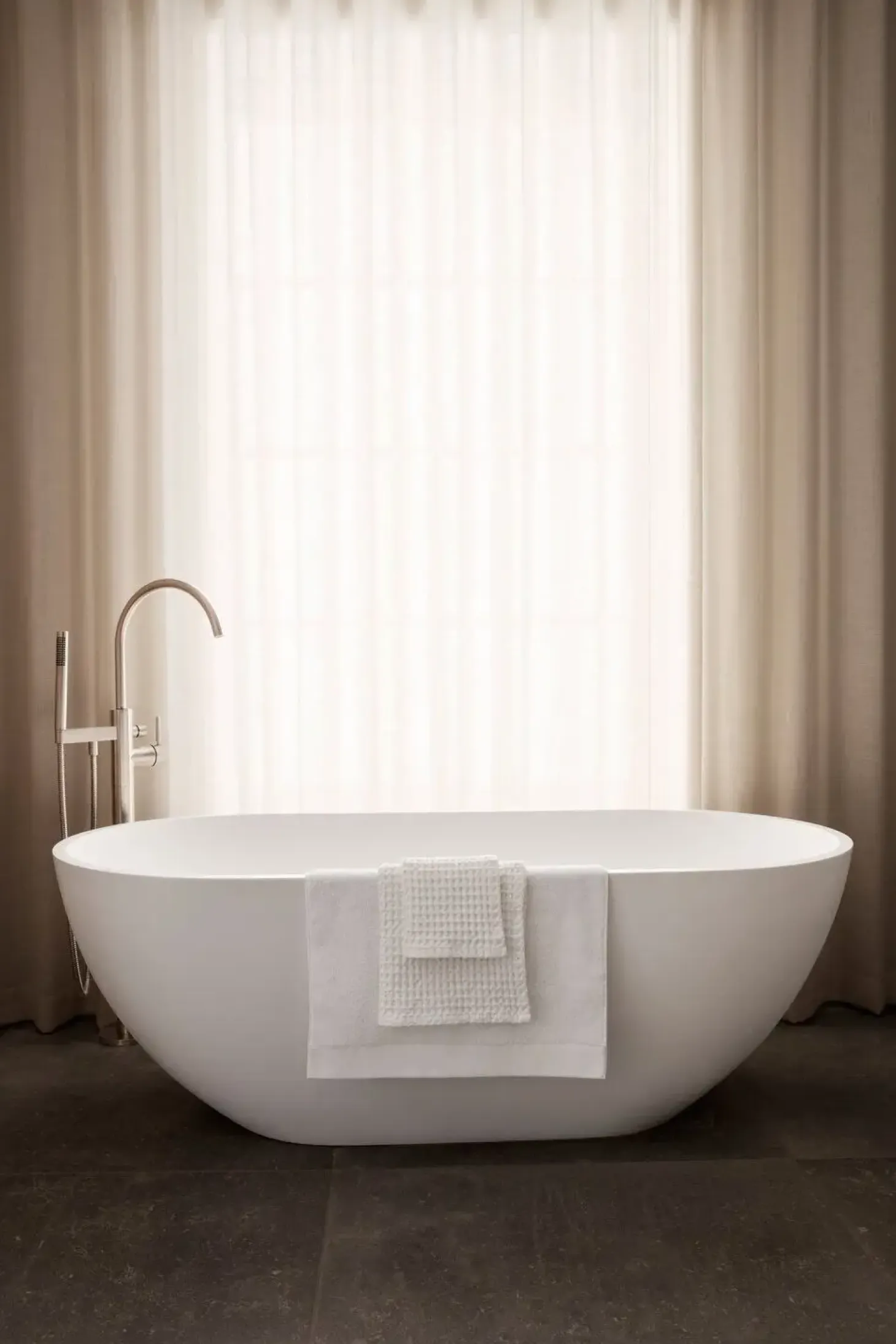 Blomus - Bath Towel - White - CARO