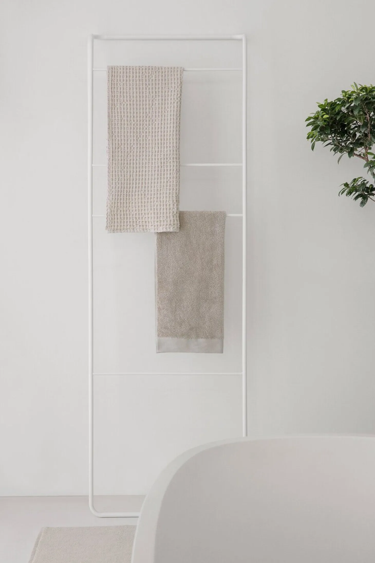 Blomus - Bath Towel - White - CARO