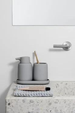 Blomus - Sæbedispenser - Sono - Micro Chip/lys grå