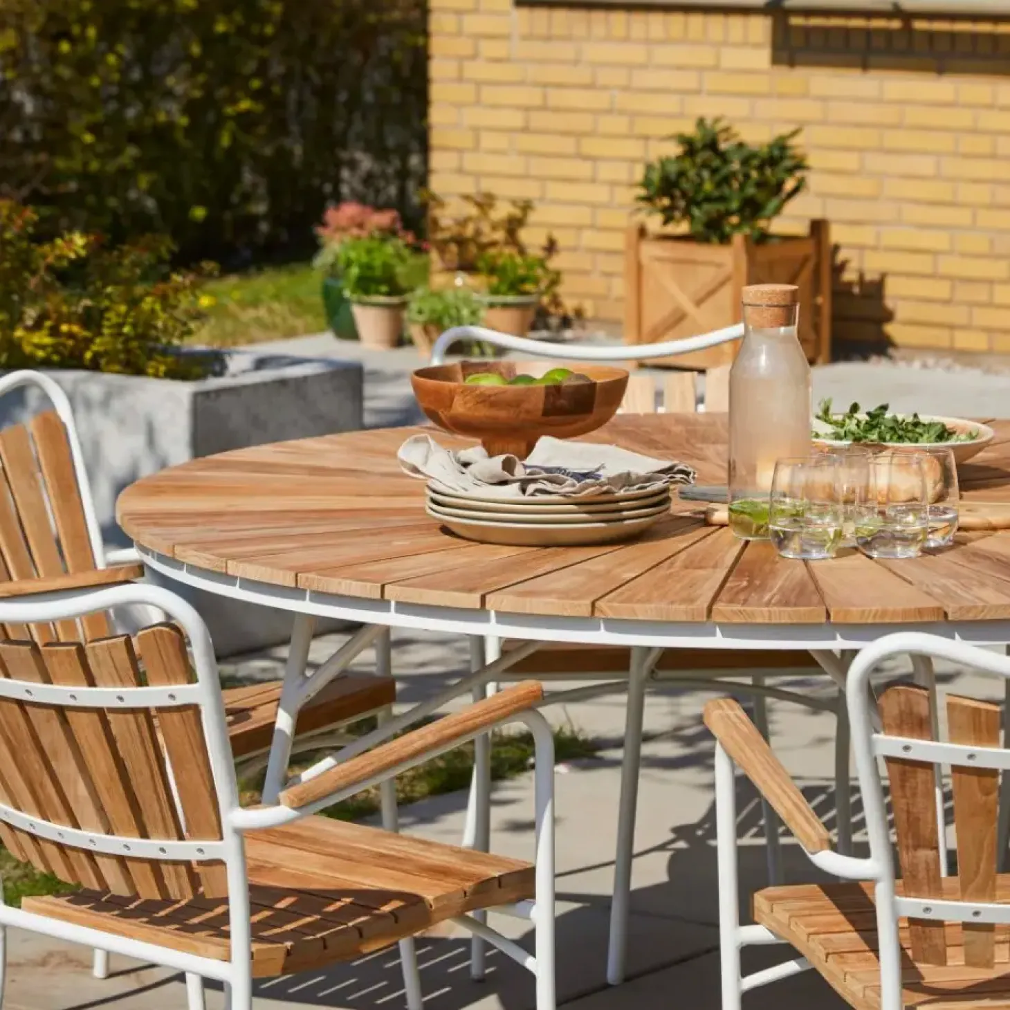 Cinas - Havebord - Ellen bord Ø150cm hvid/teak