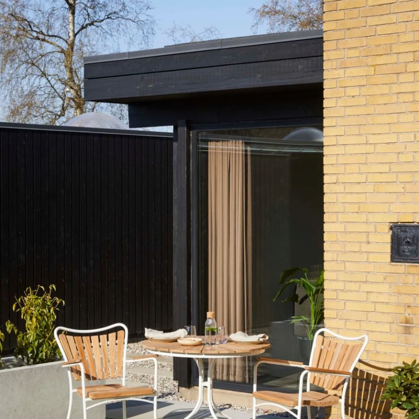 Cinas - Havebord - Ellen cafebord Ø80cm hvid/teak