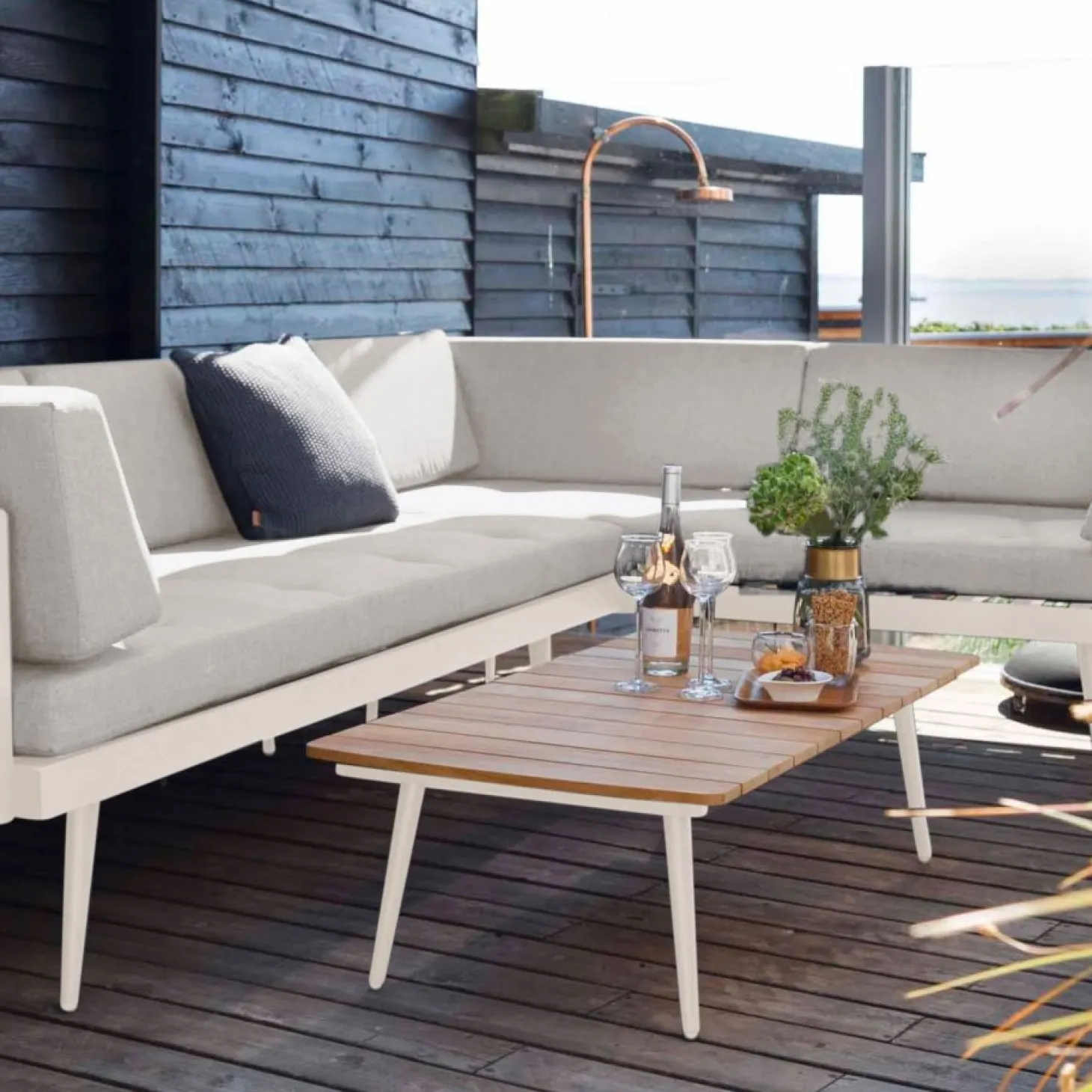 Cinas - Rio lounge sofa, Sandy Grey aluminiums stel, med hynder i Sand