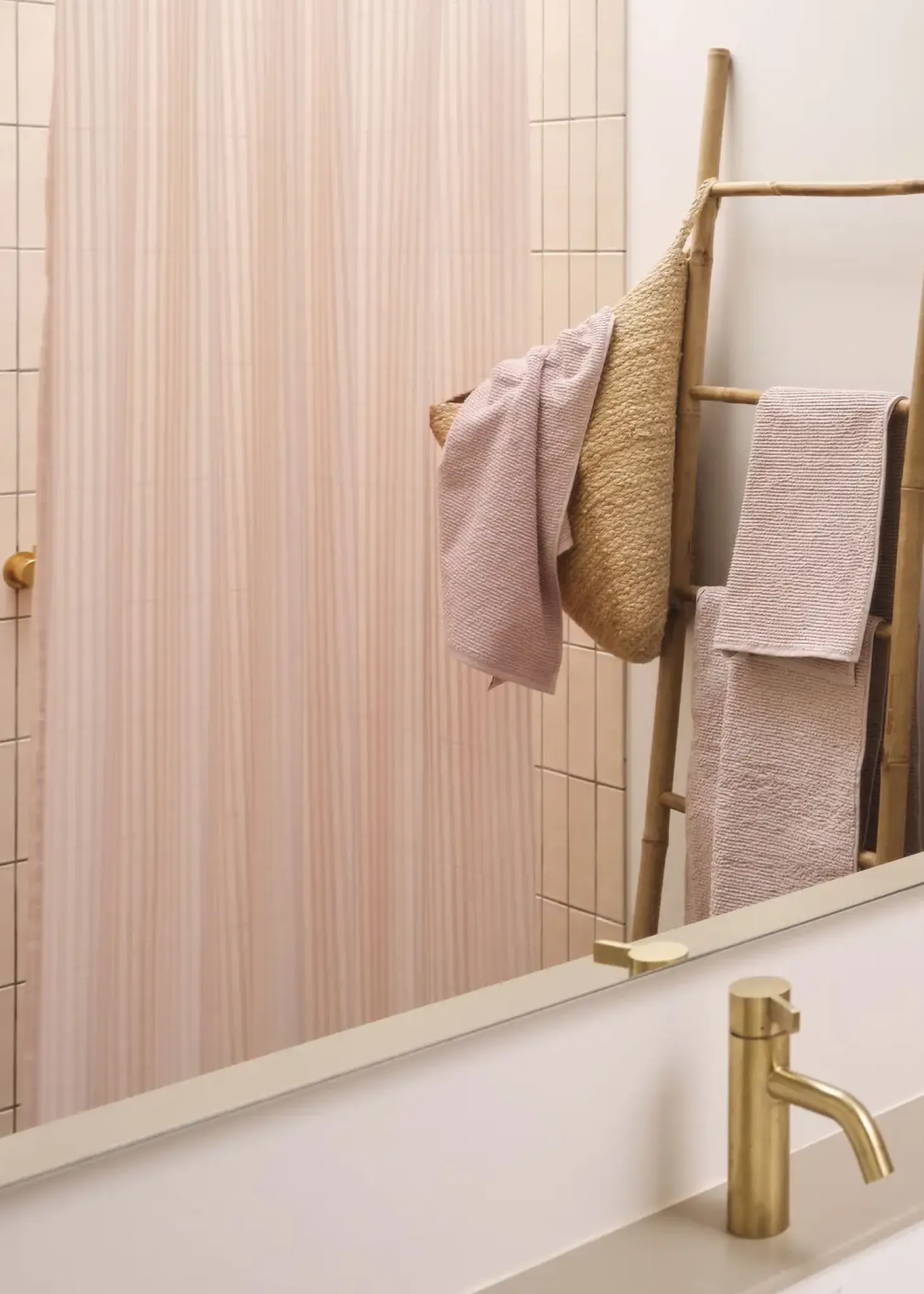 Compliments - Badeforhæng - Lines shower curtain w/tape 220 cm - Rose