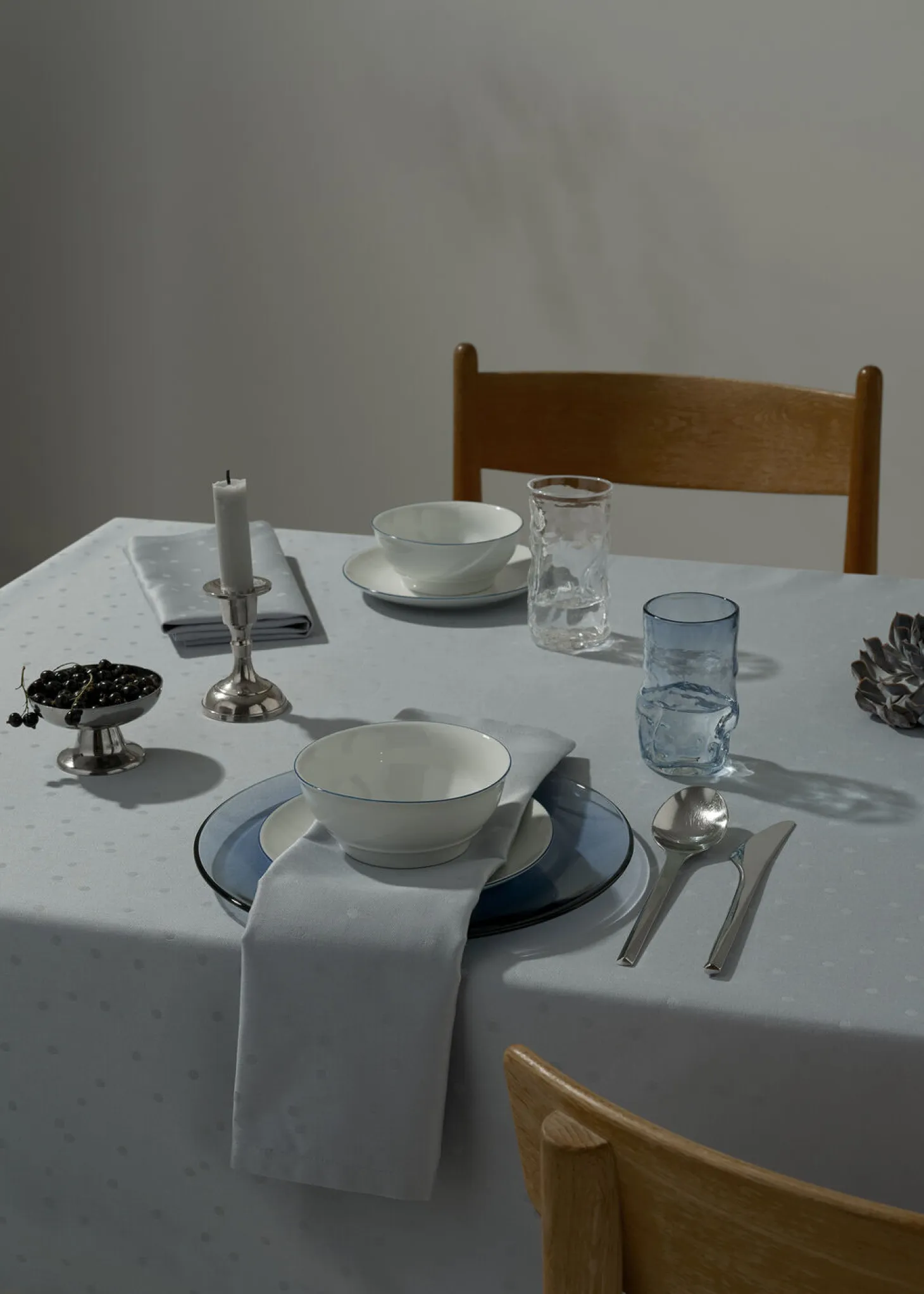 Compliments - Confetti Damask Table Cloth 150x250 cm - Mineral blue