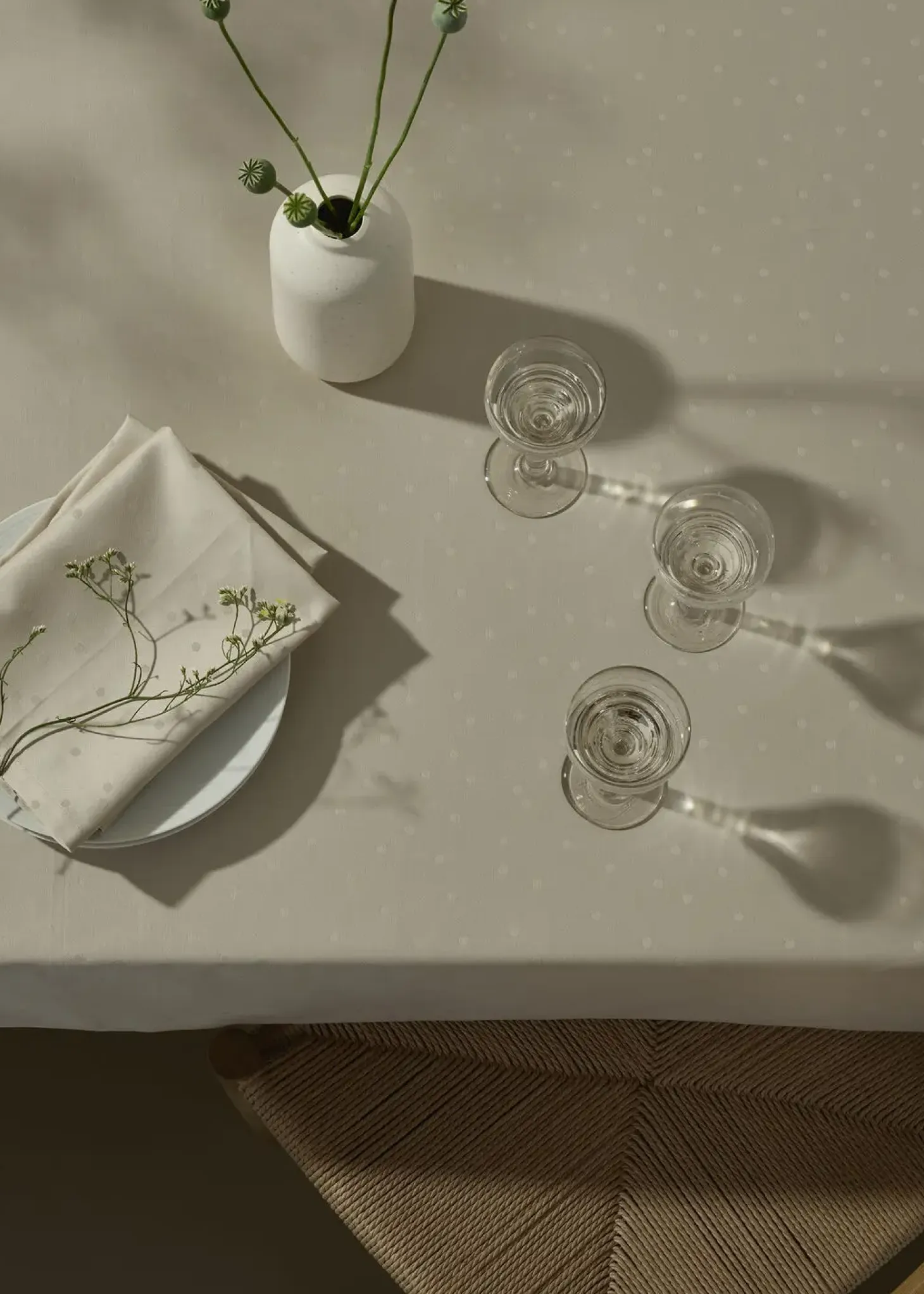Compliments - Confetti Damask Table Cloth 150x250 cm - Moon