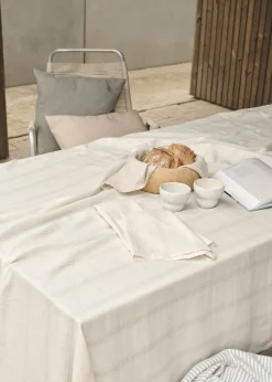 Compliments - Dug - Brise Table Cloth 150x290 cm - Grøn