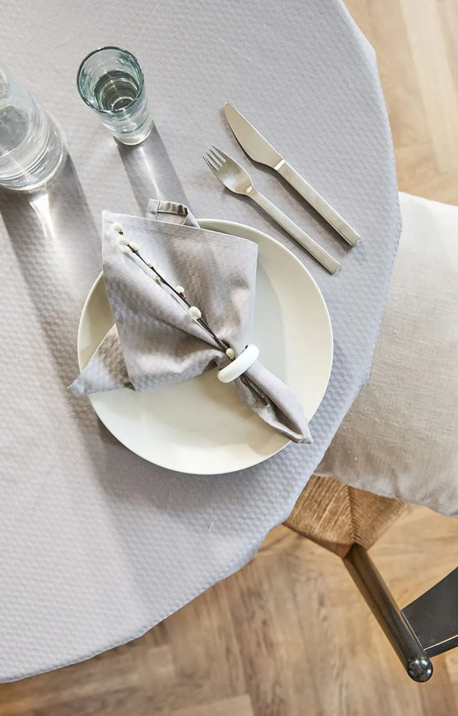 Compliments - Dug - Tile Damask Table Cloth dia. 200 cm - Sølv grå