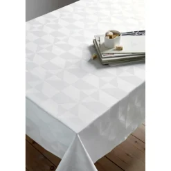 Compliments - Dug - Wind Damask 160x270 cm - Hvid