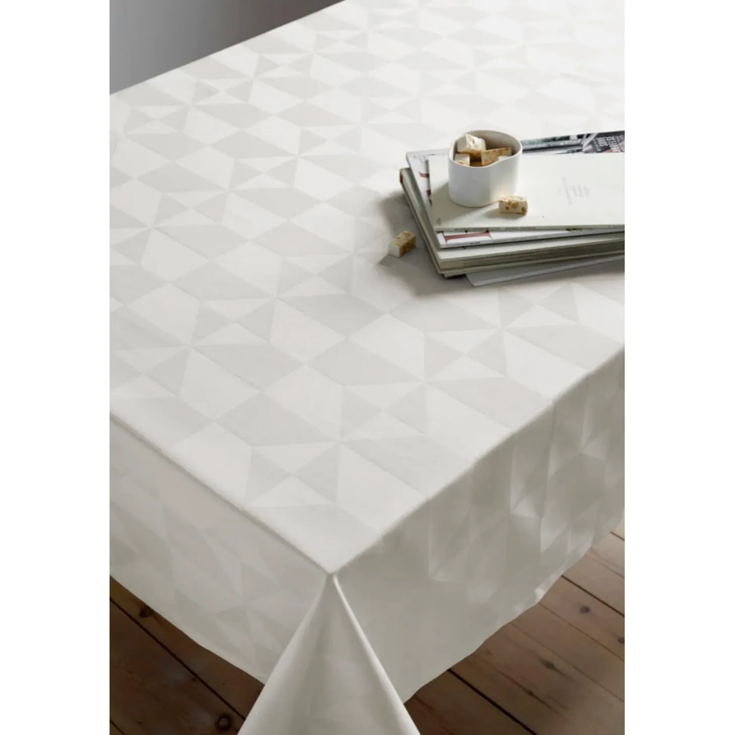 Compliments - Dug - Wind Damask 140x320 cm - Hvid