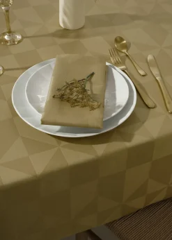 Compliments - Wind Damask Table Cloth dia. 200 cm - Messing