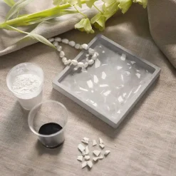 Creativ Company - DIY Kit Resin Støbning, sort, hvid, Firkantet bakke med terrazzo, 1 pk.