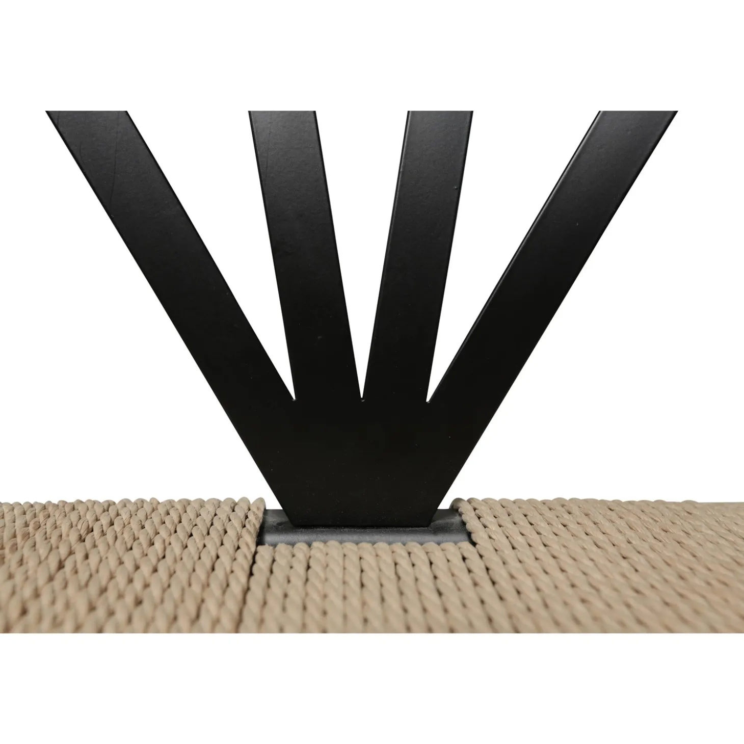 DAN-FORM - DELTA Stol - Natur Rattan/Sort Lak