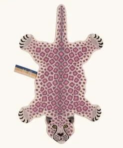 Doing Goods - Lilly Leopard Gulvtæppe - Large - Pink
