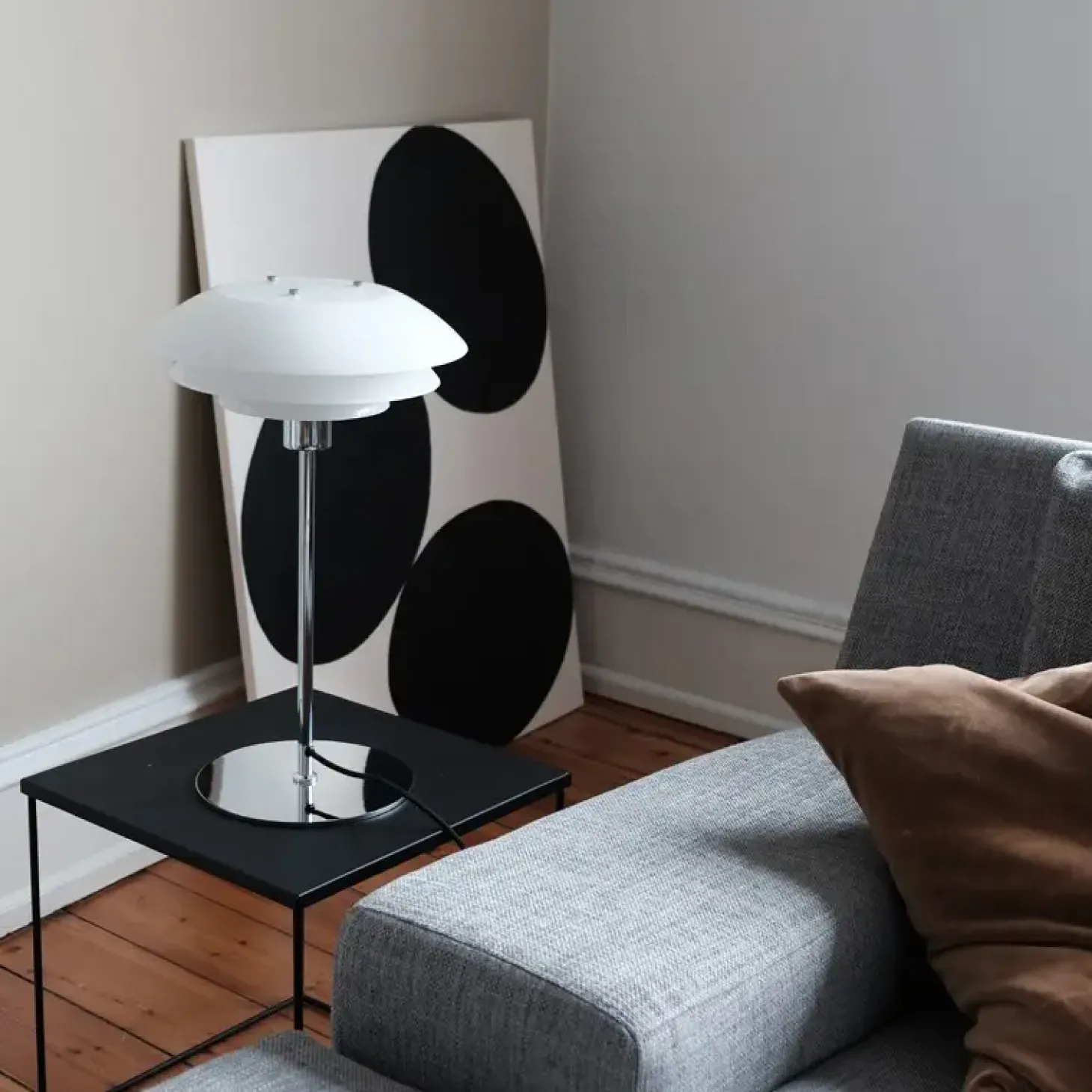 Dyberg Larsen - DL31 Opal bordlampe - Opal/Krom
