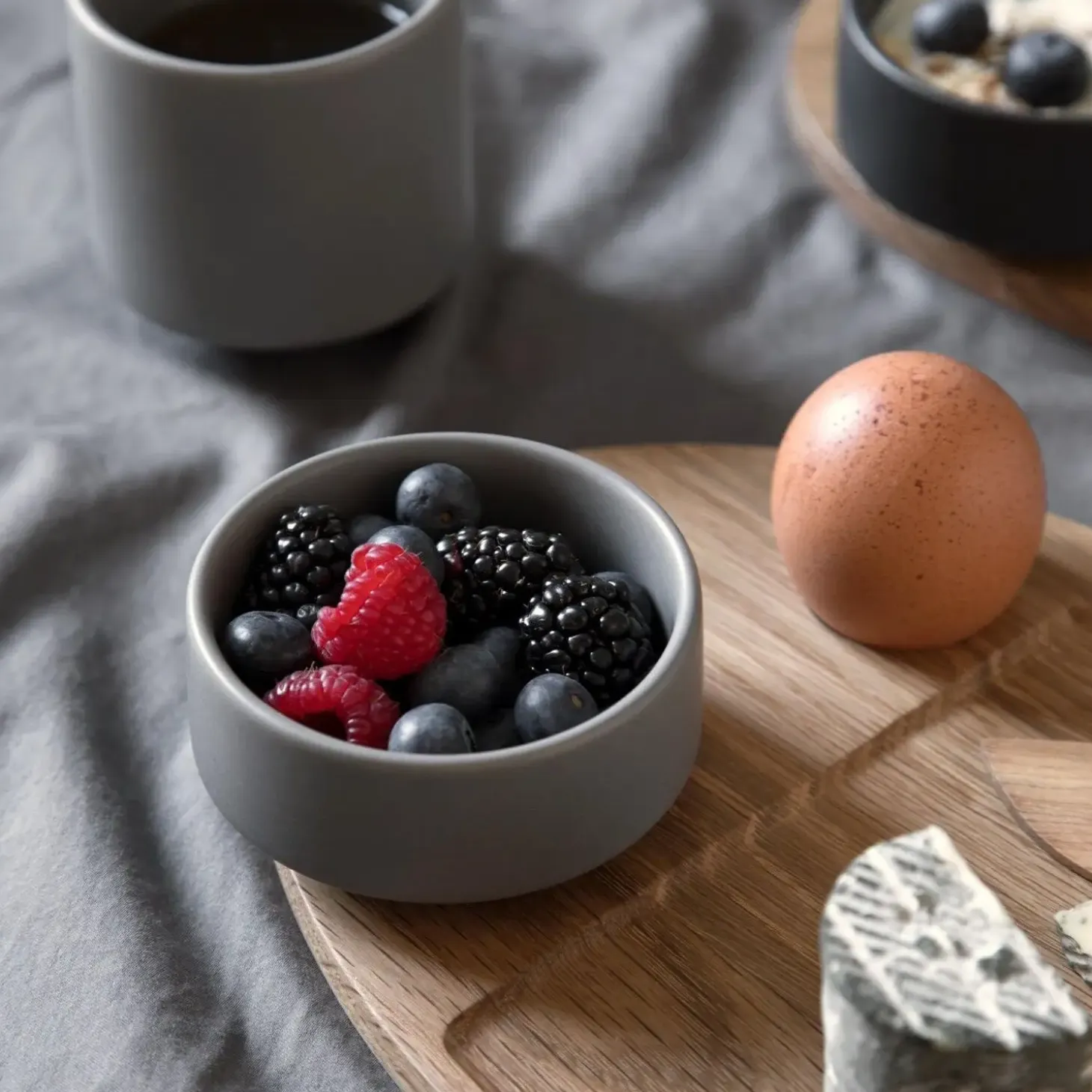 Ekta Living - Skål - "Serve Me Bowl" - Lysegrå