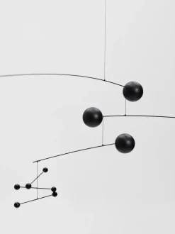 Flensted hanging art - Symfoni mobile - Sort (60 cm)