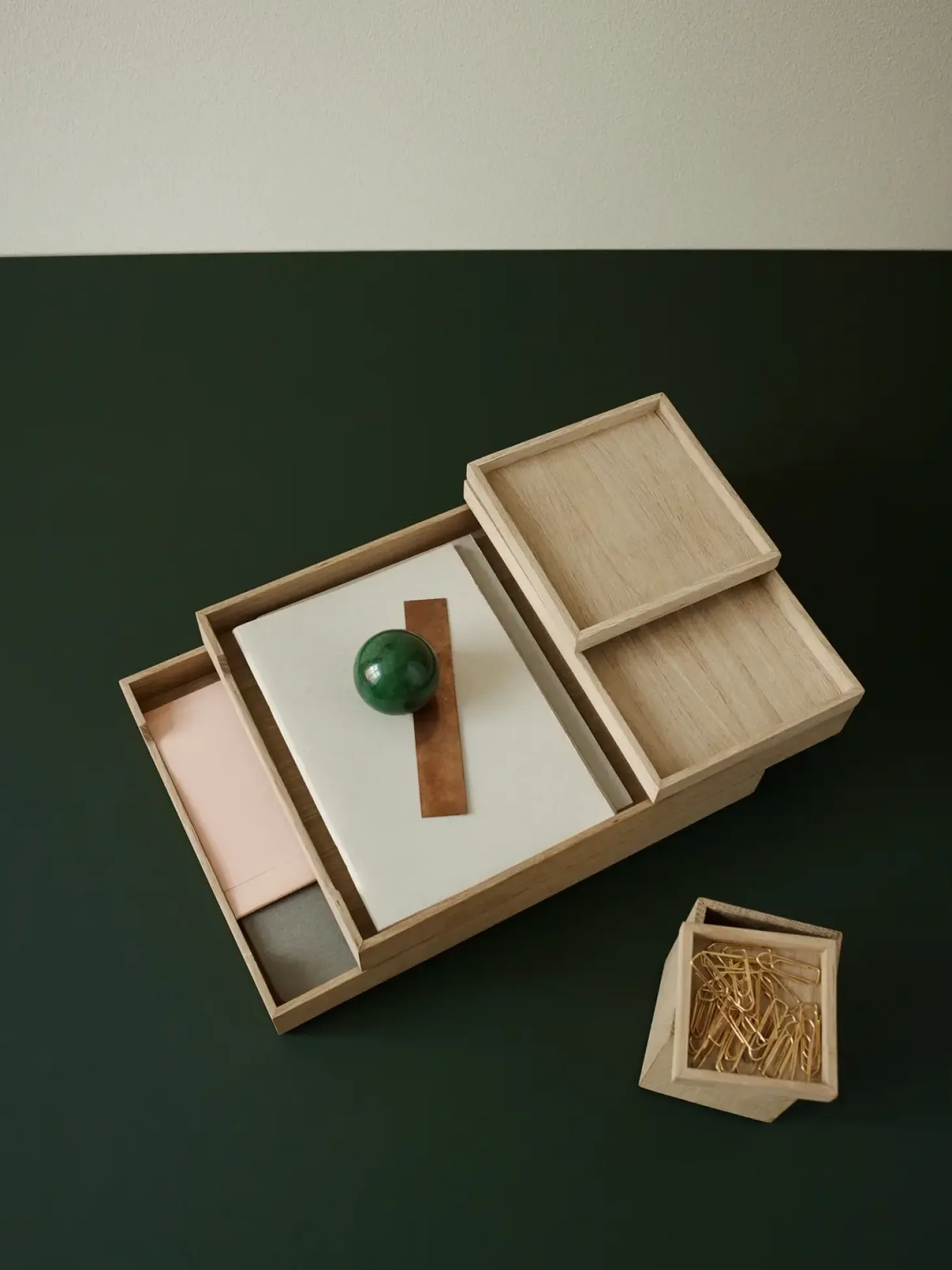 Fritz Hansen - Brevbakke - Nomad - 24 x 32 cm - Eg