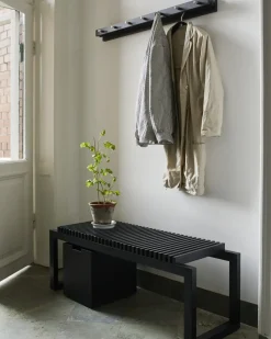 Fritz Hansen - Cutter Bænk - Sort - L 120 cm