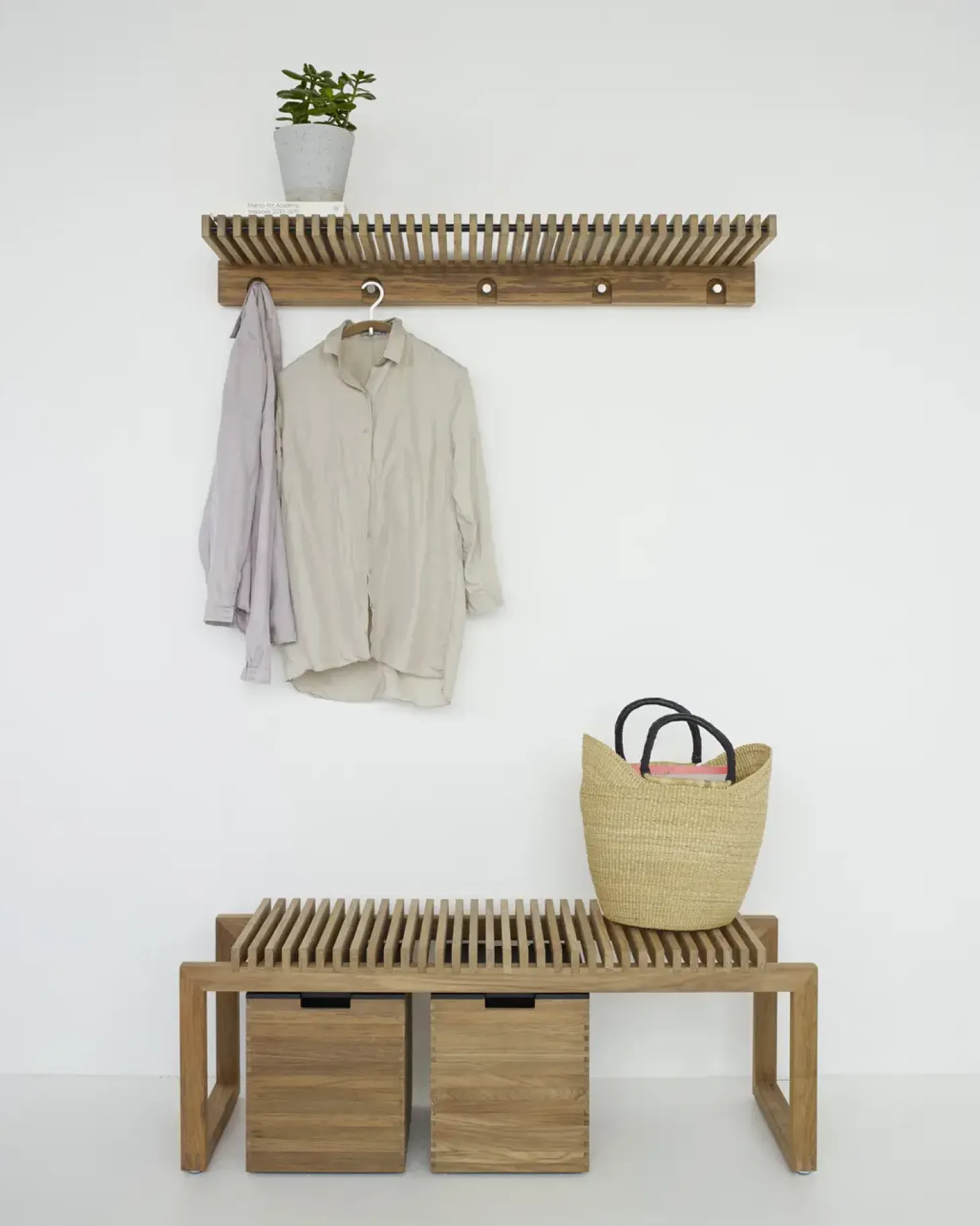 Fritz Hansen - Cutter Bænk - teak (L 120 cm)