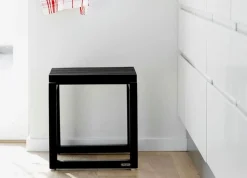 Fritz Hansen - Cutter Taburet - Sort eg