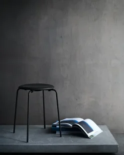 Fritz Hansen - skammel - Dot™ - matt sort