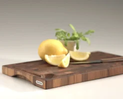 Fritz Hansen - Skærebræt - Dania - 24 x 40 cm - Teak