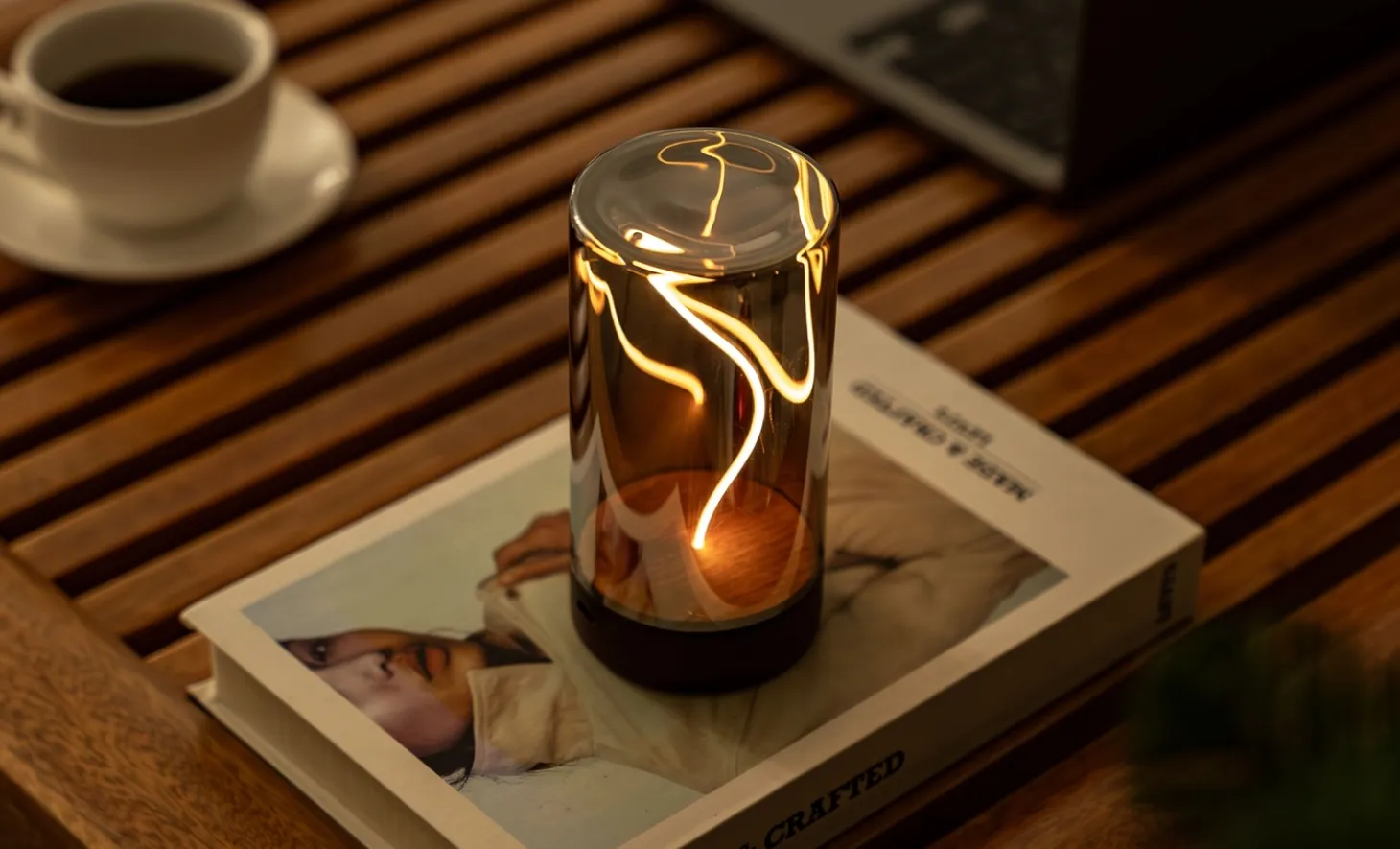 Gingko - Bordlampe - Solis Drift Light - Valnød