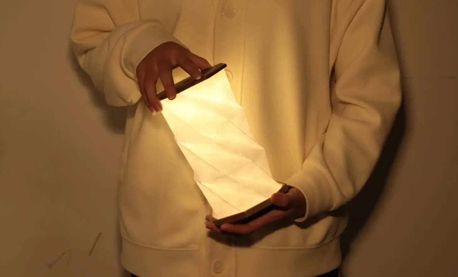 Gingko - Twist Hexagon Lamp - Walnut