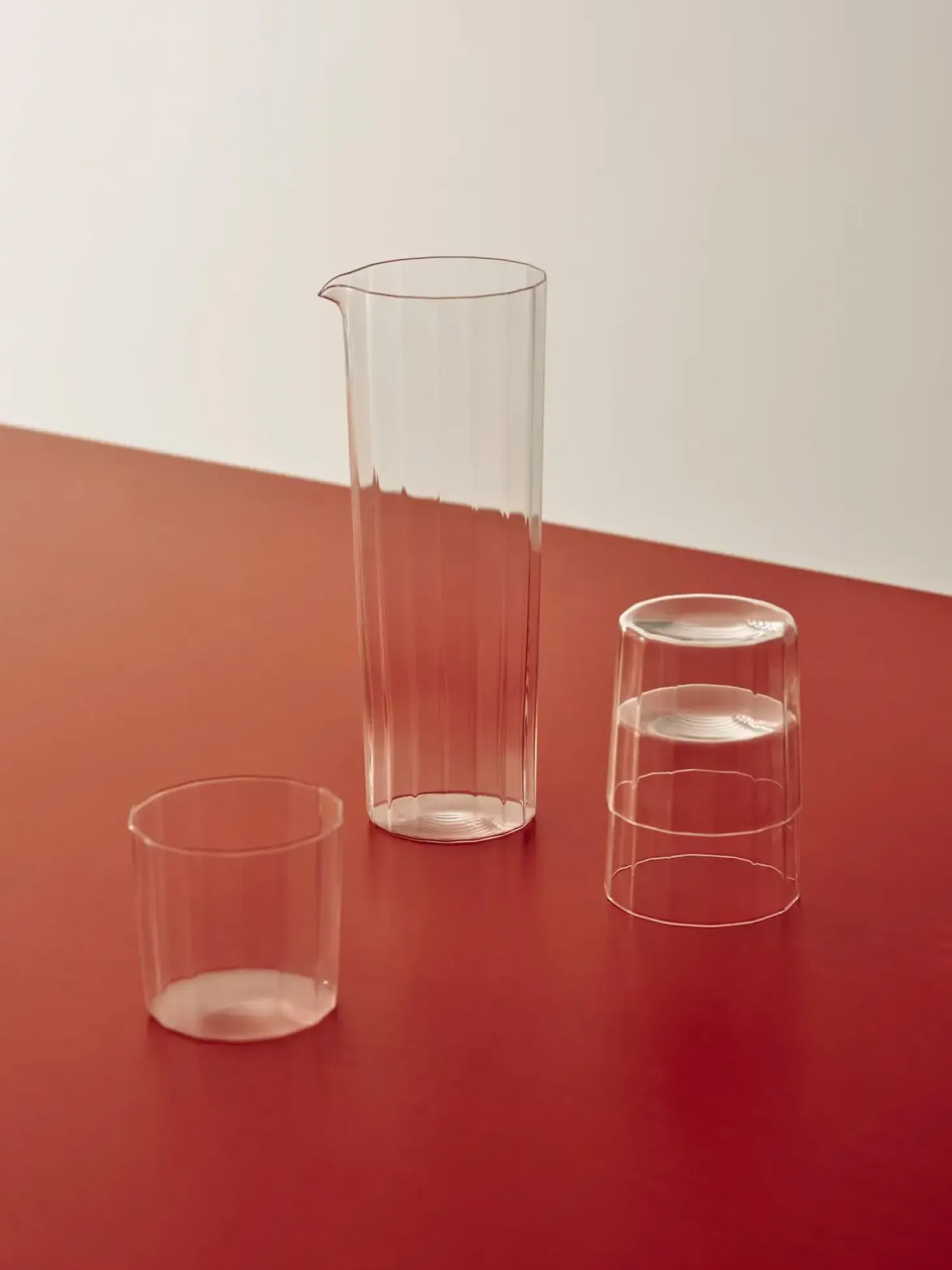Hay - Angle Carafe - 0,9 litre - Clear