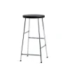 Hay - Cornet Barstol - Soft black oak / Steel chromed. Sort sæde med krom stel- Lav model