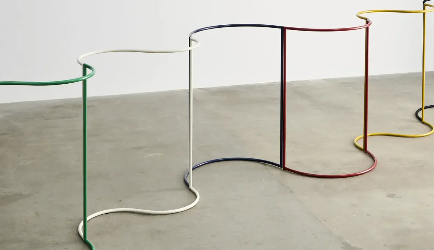 Hay - garderobestativ - Colour Rack - S-Shape - Jungle green - grøn