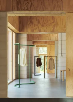 Hay - garderobestativ - Colour Rack - S-Shape - Jungle green - grøn