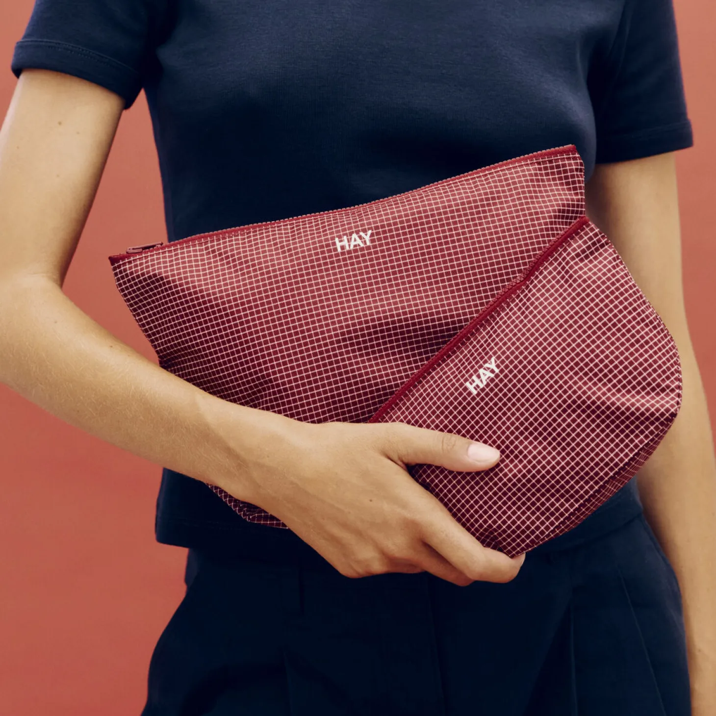 Hay - Grid Pouch - Small - Mørkegrøn