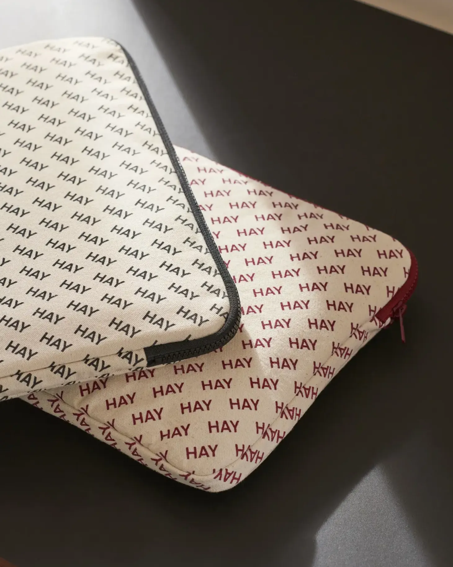 HAY - Laptop Cover - Logo Laptop - Black / Sort
