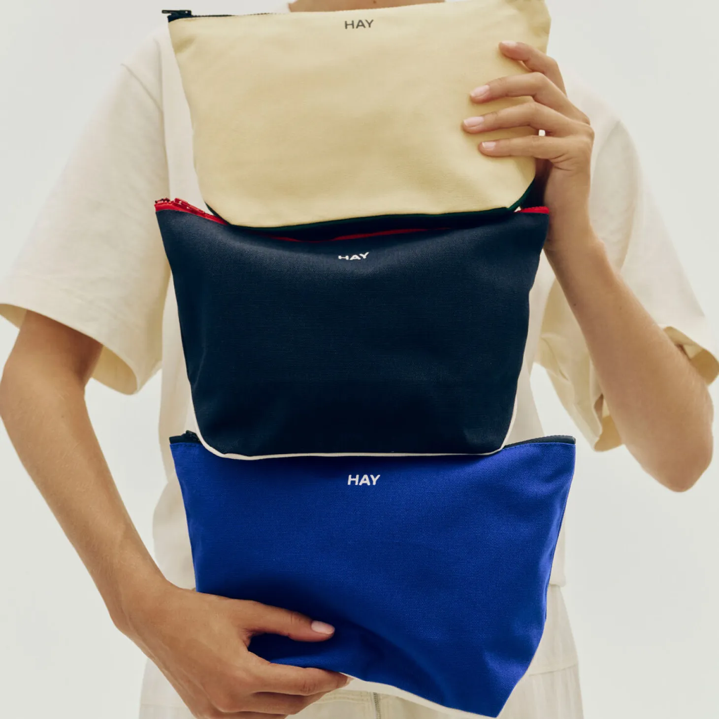 Hay - Multi Pouch - Medium - Electric blue multi