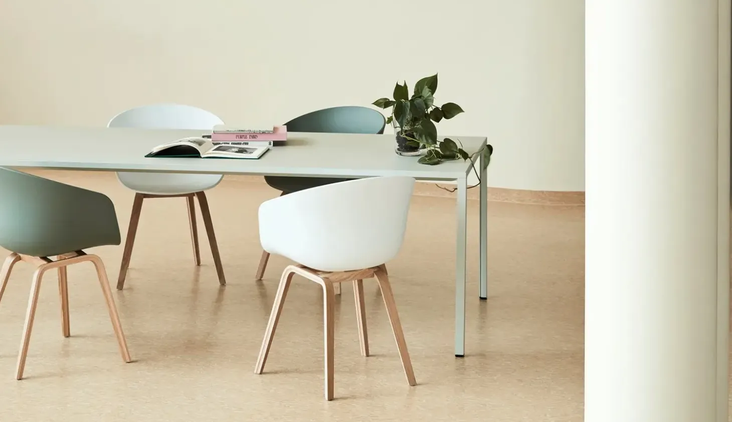 Hay - Spisebordsstol - AAC 22 - About a Chair - Hvid 2.0 - Ben: eg/vandbaseret lak