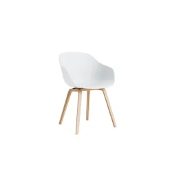 Hay - Spisebordsstol - AAC 222 - About a Chair - Hvid 2.0 - Ben: sæbebehandlet eg