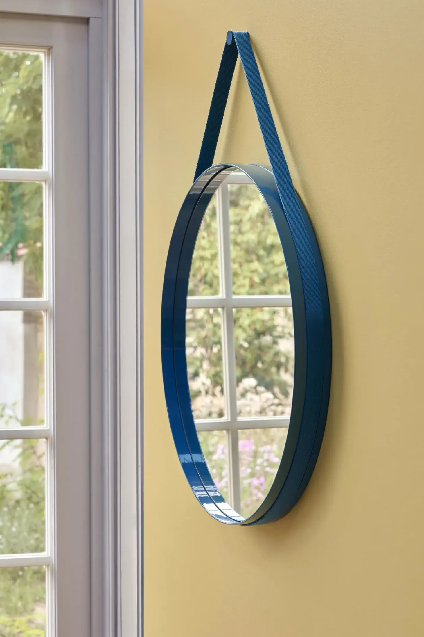 HAY - "Strap Mirror" Spejl Ø70 cm - Blå