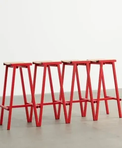 HAY - Taburete 8 Bar Stool - Signal Red - Lacquered Oak Veneer Seat - Lav model 65 cm