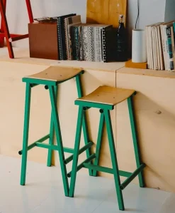HAY - Taburete 8 Bar Stool - Jade Green - Lacquered Oak Veneer Seat - Lav model 65 cm