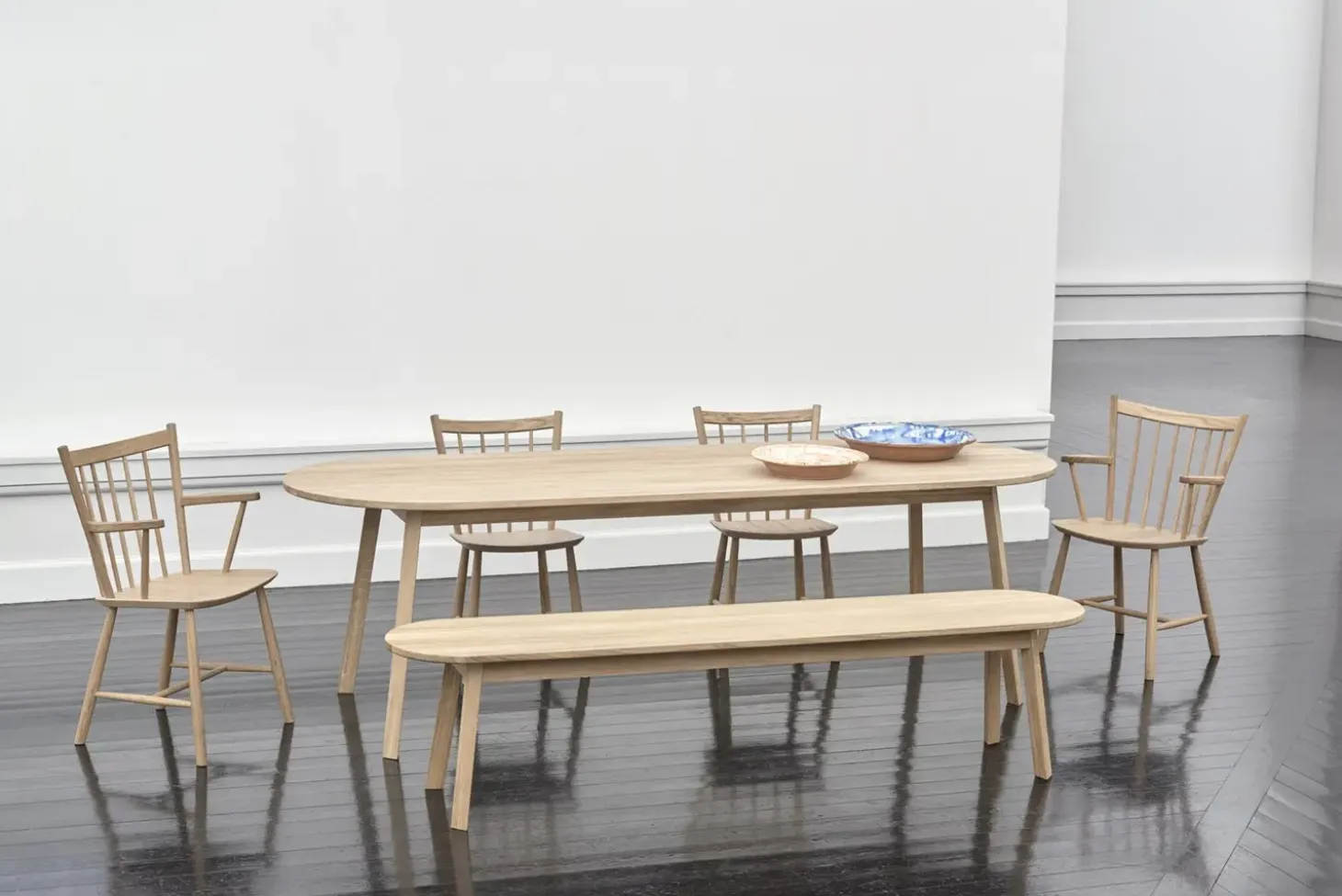 HAY - Triangle Leg Table - 200 cm - lakeret Eg - spisebord