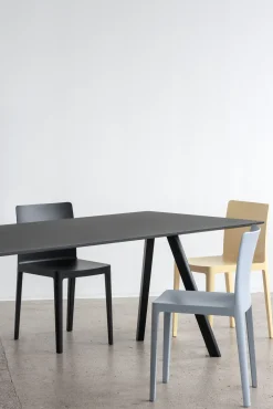 Hay bord - CPH30 table 200 x 90 cm - bordplade sort linoleum/ben sort eg (vandbaseret lak)