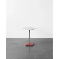 HAY bord - Terrazzo cafébord rund - Rød base/lysegrå top
