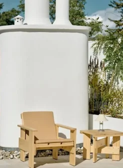 HAY Crate Lounge Chair - Lakeret fyrretræ / Lacquered pinewood