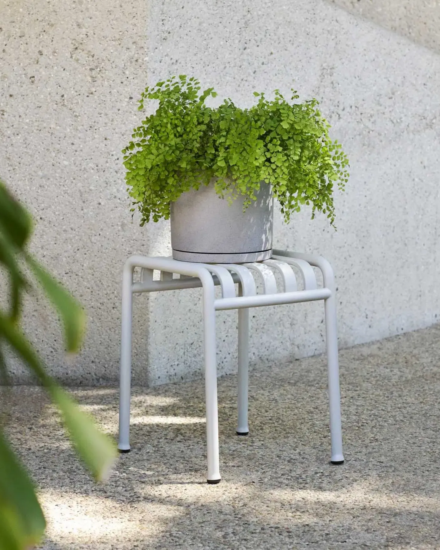 HAY haveskammel - Palissade skammel - Lysegrå - Sky grey - stool